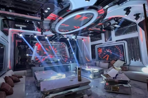 香格里拉酒吧招聘,云南迪庆酒吧招聘促销员/礼仪