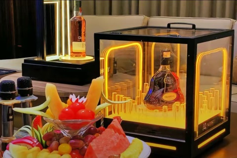 绍兴柯桥区屹男商业广场XXOKTV招聘兼职,可提供住宿,诚信为本欢迎咨询创未来